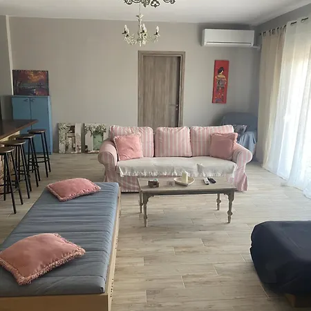 Art Lägenhet Nea Michaniona